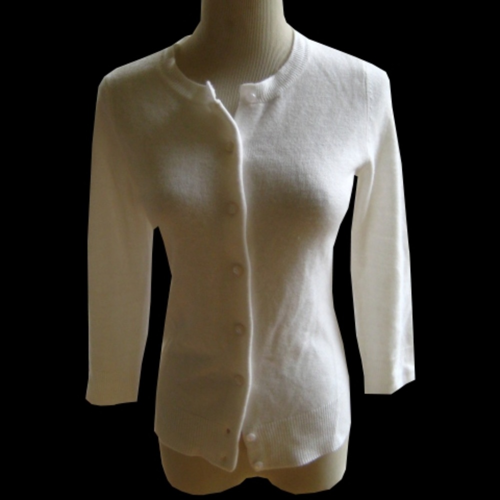 New York & Company Crew Neck Cardigan Sweater XS